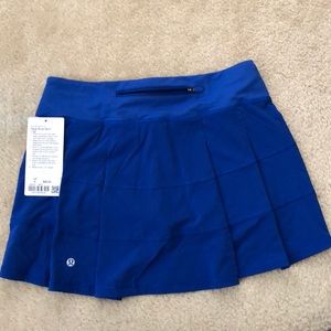 NWT Lululemon pace rival skirt (tall) sz 6